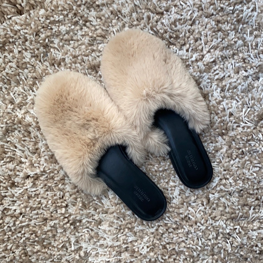 Urban Outfitters faux fur slides